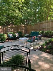 9409 PARK HUNT CT, Springfield, VA 22153