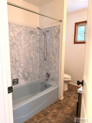 518 N 1000 W, Blackfoot, ID 83221