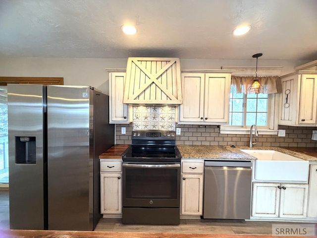 518 N 1000 W, Blackfoot, ID 83221