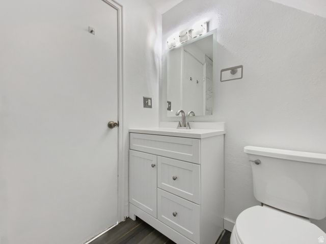 880 E CASA NEGRA AVE, Midvale, UT 84047