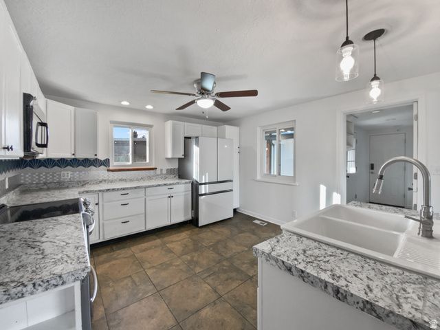 880 E CASA NEGRA AVE, Midvale, UT 84047