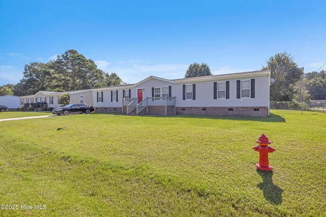 208 Shipmans Pike, Jacksonville, NC 28546