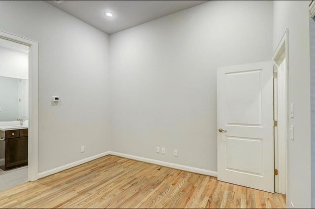 1040 W 26th Street B, Houston, TX 77008
