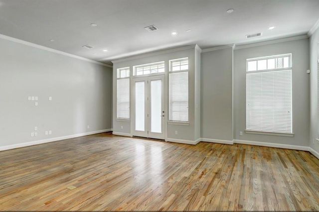 1040 W 26th Street B, Houston, TX 77008