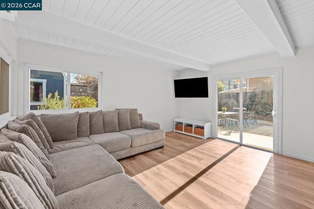 3114 Ameno Rd, Concord, CA 94519