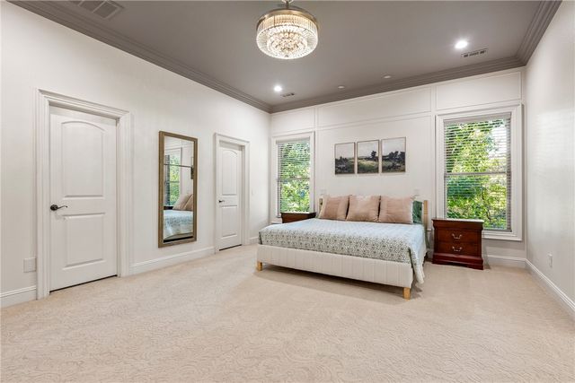 1302 NE Fairwinds Drive, Bentonville, AR 72712