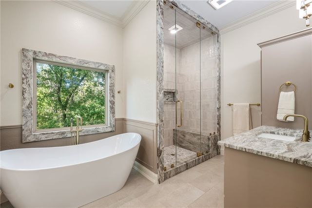 1302 NE Fairwinds Drive, Bentonville, AR 72712