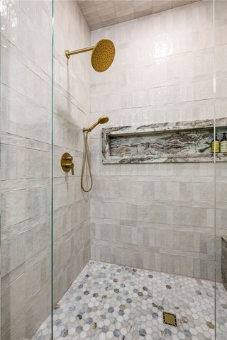 1302 NE Fairwinds Drive, Bentonville, AR 72712