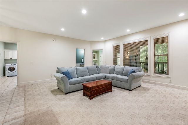 1302 NE Fairwinds Drive, Bentonville, AR 72712