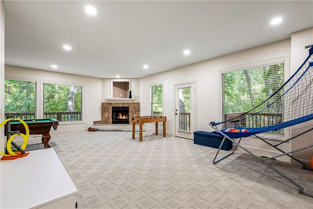 1302 NE Fairwinds Drive, Bentonville, AR 72712
