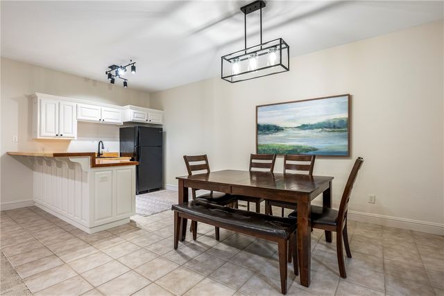 1302 NE Fairwinds Drive, Bentonville, AR 72712