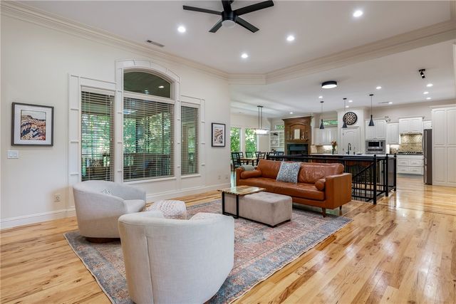 1302 NE Fairwinds Drive, Bentonville, AR 72712