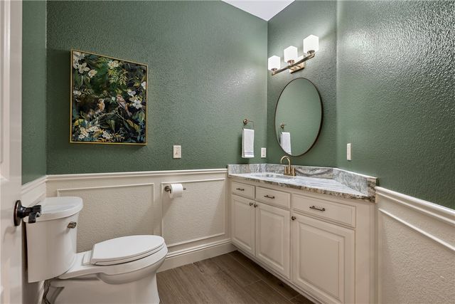 1302 NE Fairwinds Drive, Bentonville, AR 72712