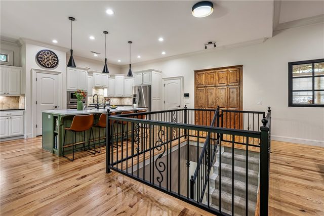 1302 NE Fairwinds Drive, Bentonville, AR 72712