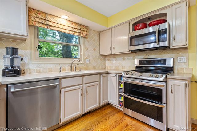 41101 Croydon Court, Northville Township, MI 48168