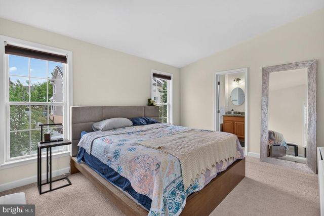 112 56TH PL SE, Washington, DC 20019