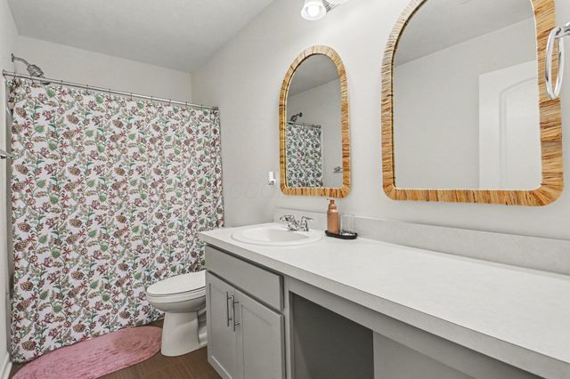 242 Dowler Drive, South Bloomfield, OH 43103