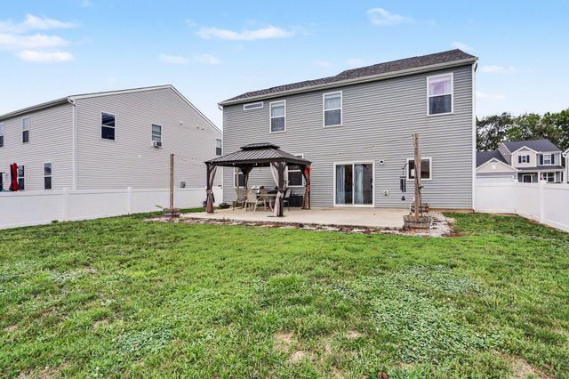242 Dowler Drive, South Bloomfield, OH 43103