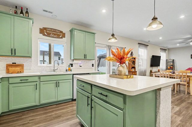 242 Dowler Drive, South Bloomfield, OH 43103