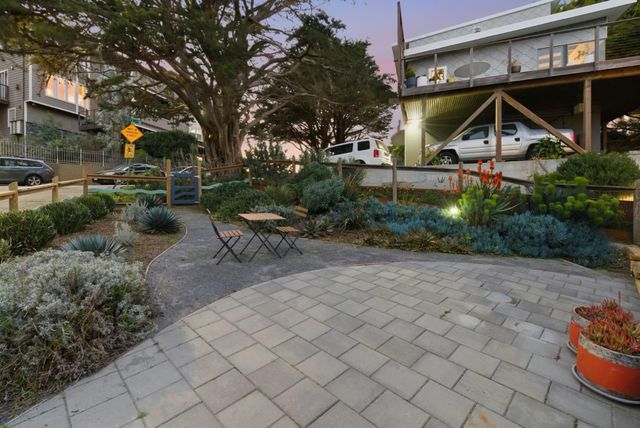 123 Kent Road, Pacifica, CA 94044