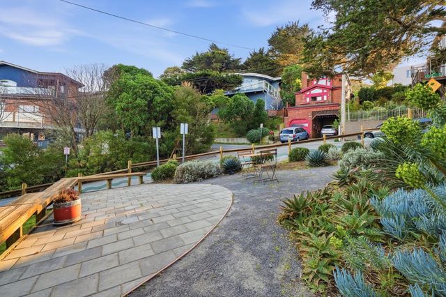 123 Kent Road, Pacifica, CA 94044