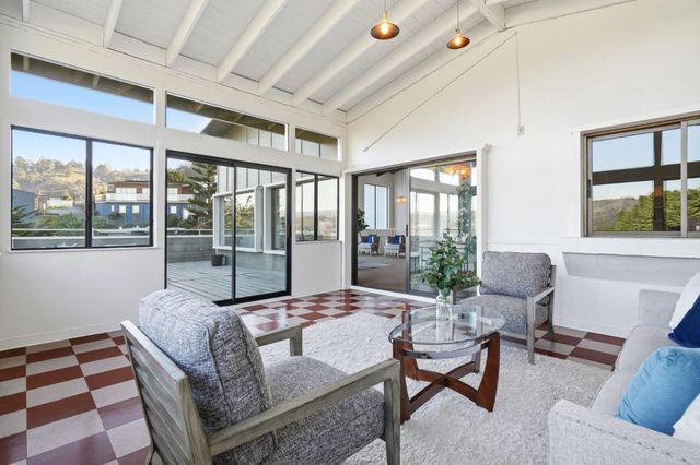 123 Kent Road, Pacifica, CA 94044