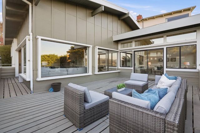 123 Kent Road, Pacifica, CA 94044