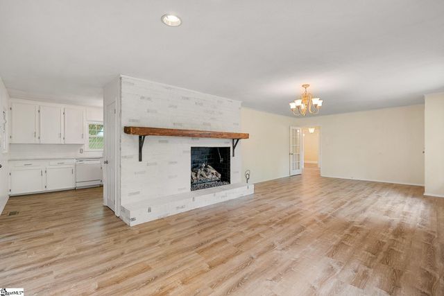 915 Cricket Lane, Anderson, SC 29621