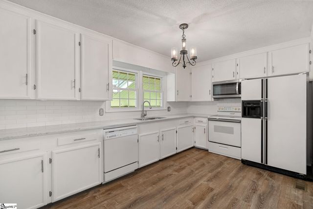 915 Cricket Lane, Anderson, SC 29621