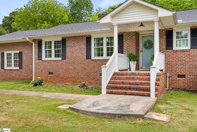915 Cricket Lane, Anderson, SC 29621