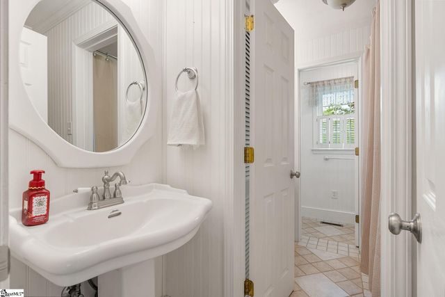 915 Cricket Lane, Anderson, SC 29621