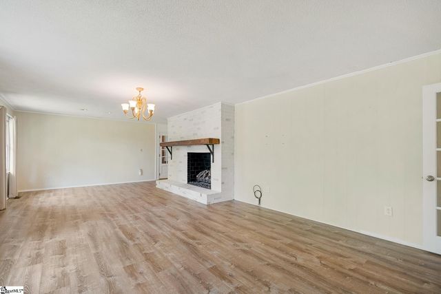 915 Cricket Lane, Anderson, SC 29621