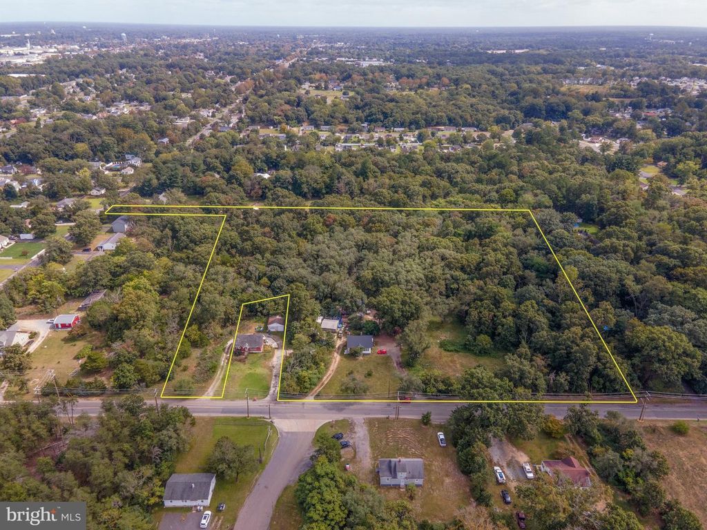 667 S MILL RD, Vineland, NJ 08360 — exterior