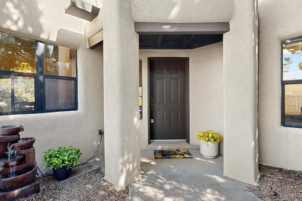 2800 Plaza Verde, Santa Fe, NM 87507