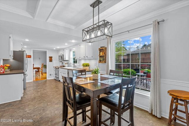 3202 Dunlova Ct, Louisville, KY 40241