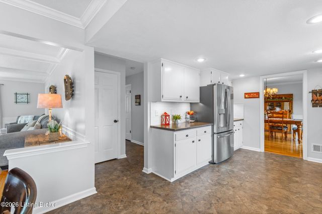 3202 Dunlova Ct, Louisville, KY 40241