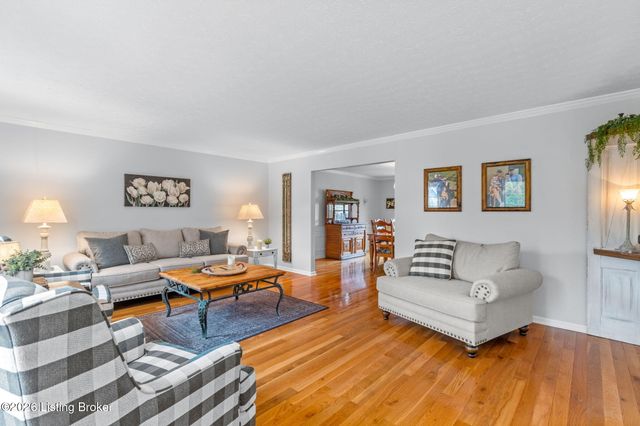 3202 Dunlova Ct, Louisville, KY 40241