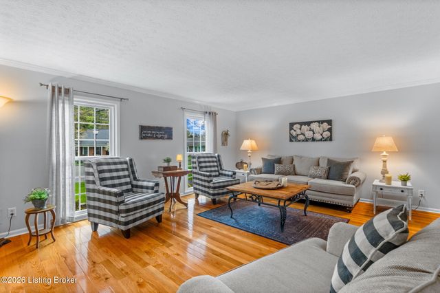 3202 Dunlova Ct, Louisville, KY 40241