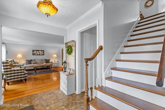 3202 Dunlova Ct, Louisville, KY 40241