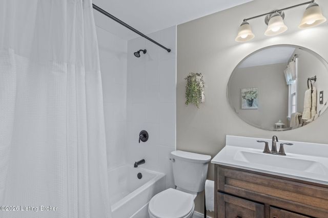 3202 Dunlova Ct, Louisville, KY 40241