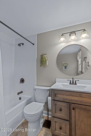 3202 Dunlova Ct, Louisville, KY 40241