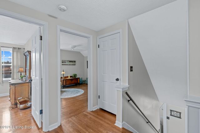 3202 Dunlova Ct, Louisville, KY 40241