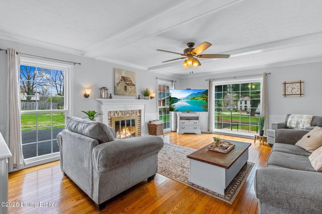 3202 Dunlova Ct, Louisville, KY 40241