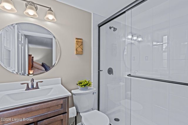 3202 Dunlova Ct, Louisville, KY 40241