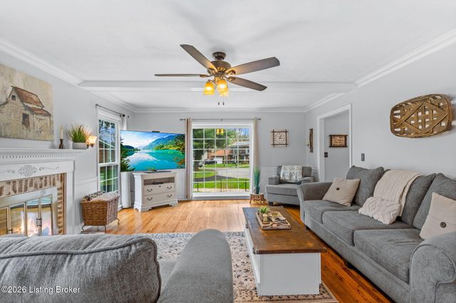 3202 Dunlova Ct, Louisville, KY 40241