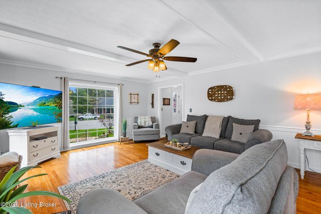 3202 Dunlova Ct, Louisville, KY 40241