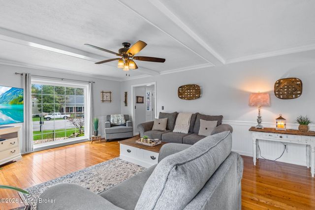 3202 Dunlova Ct, Louisville, KY 40241