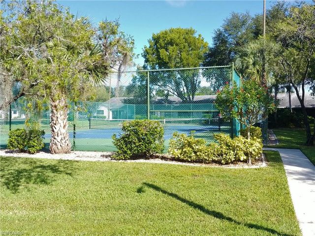 4681 Lakeside Club BLVD 11, Fort Myers, FL 33905