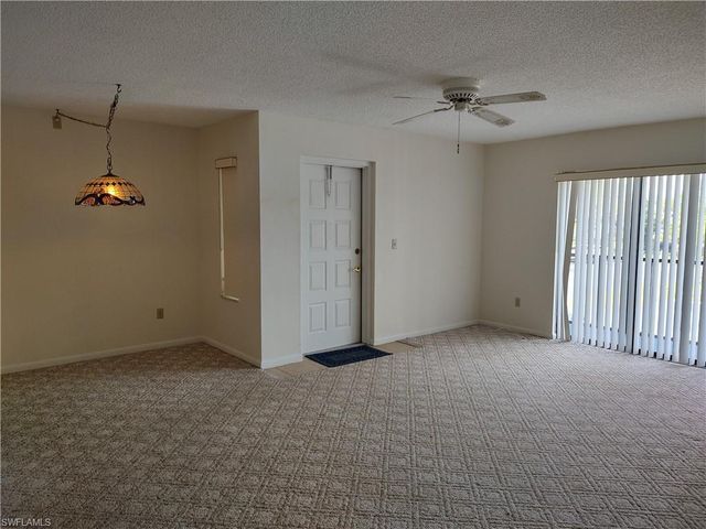 4681 Lakeside Club BLVD 11, Fort Myers, FL 33905