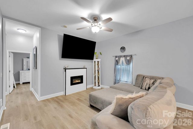 605 S Marietta Street, Gastonia, NC 28052